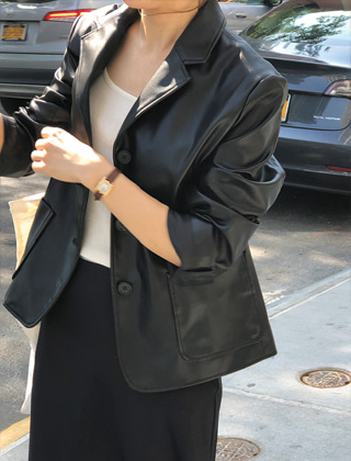 ﻿Victoria leather jacket
